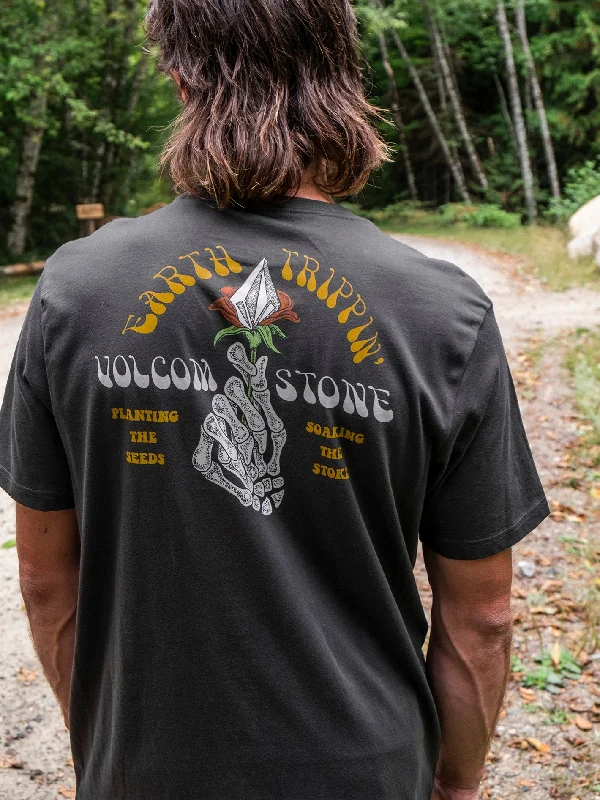Men's Cargo Jeans with Multiple Pockets for a Practical and Outdoor - Friendly LookStone Stoker Farm to Yarn Short Sleeve Tee - Stealth
